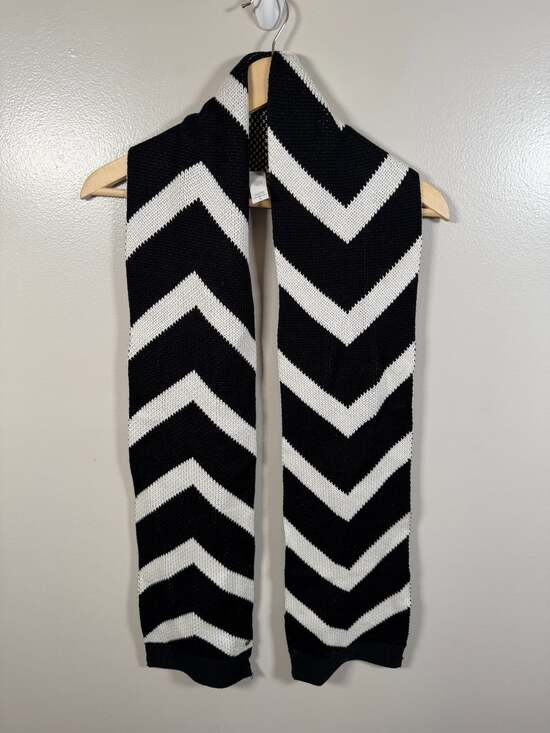 Lululemon Accessories - Lululemon Snow Amazing Scarf Black White One Size Cashmere Blend Winter Chevron
